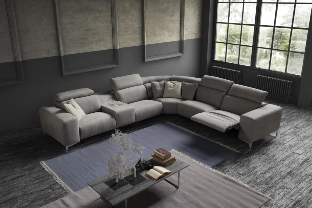 Iride Sectional, view 3