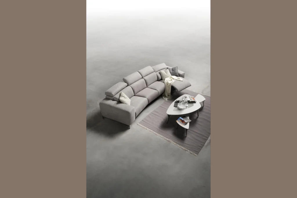 Iride Sectional, view 6